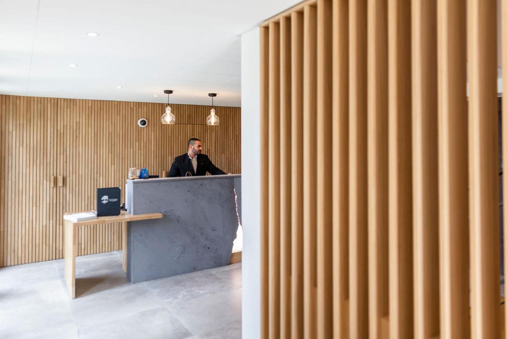 Hotel & Restaurant Origines Par Adrien Descouls - Teritoria Le Broc  Exterior foto